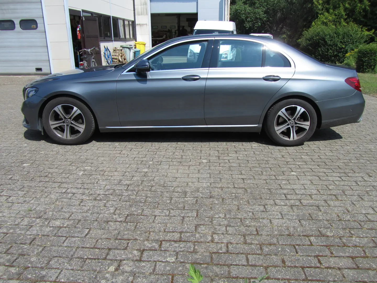 Mercedes-Benz E 200 E 200 d 9G-TRONIC AMG Line Grigio - 2