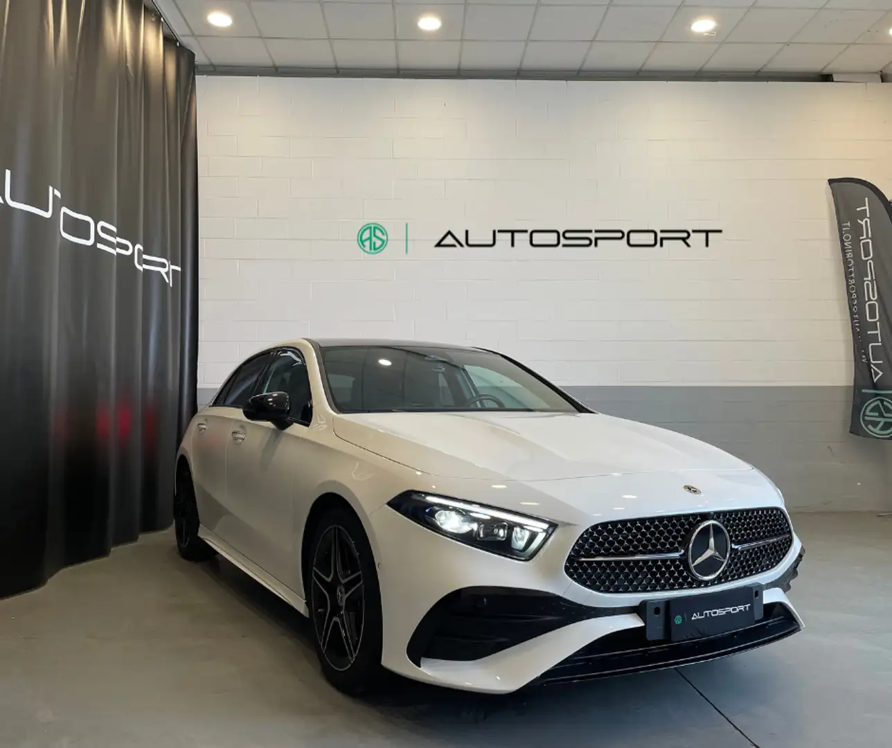 Mercedes-Benz A 200 A 200 d Automatic Premium AMG Line Bianco - 1