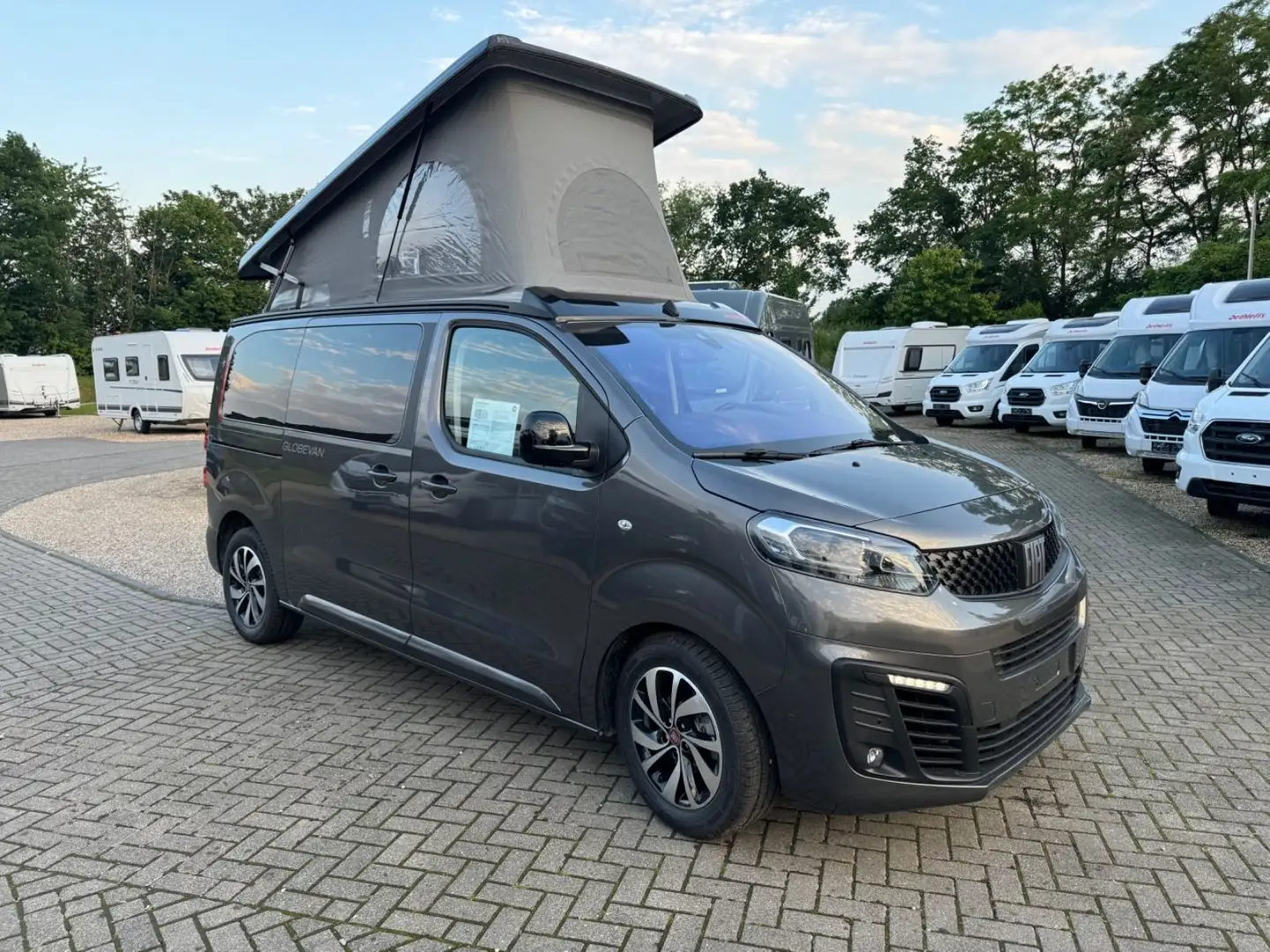 Dethleffs Globevan FIAT Modellneuheit 2024 Grau - 1