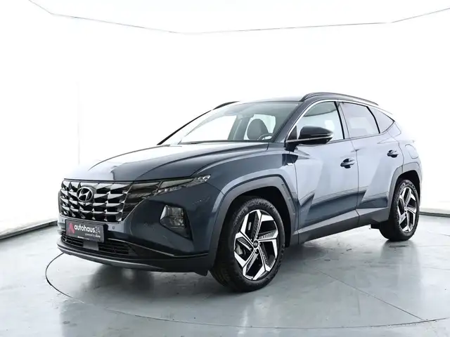 Hyundai Tucson view 3