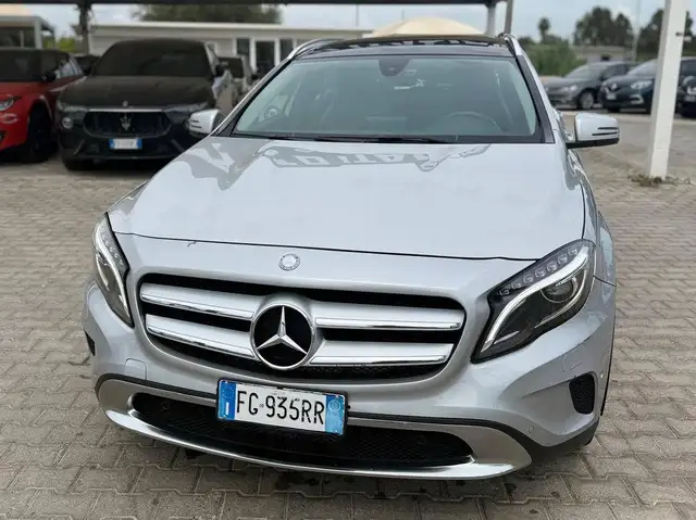 Mercedes-Benz GLA 220 GLA-X156 2017 d Premium 4matic auto
