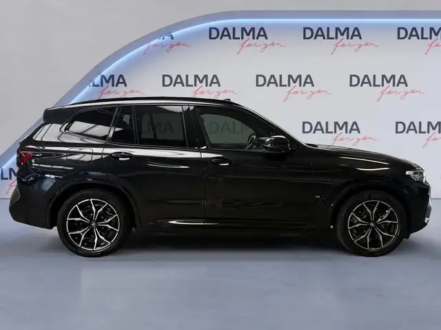 BMW X3 view 6