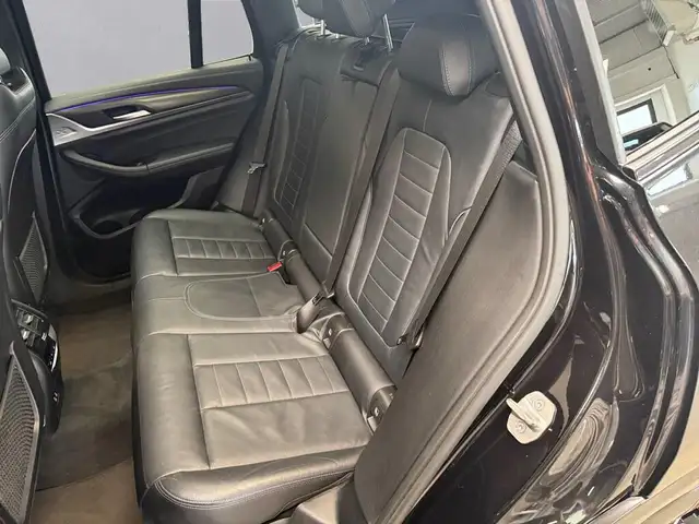 BMW X3 view 13