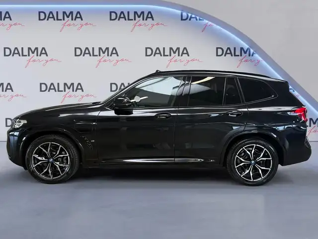 BMW X3 view 2