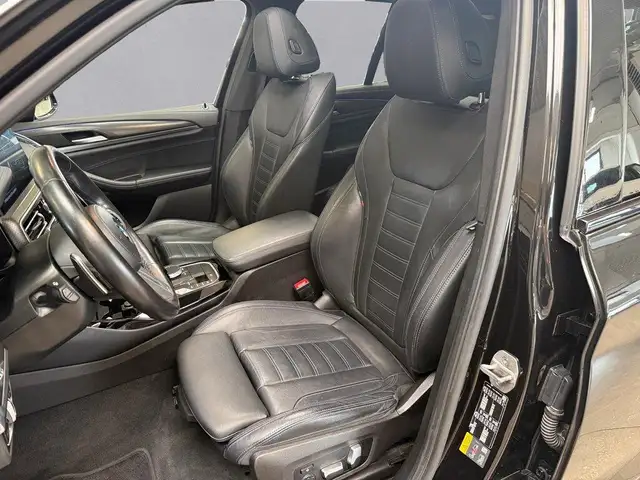 BMW X3 view 10