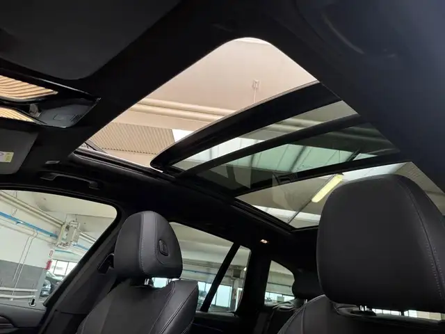 BMW X3 view 22