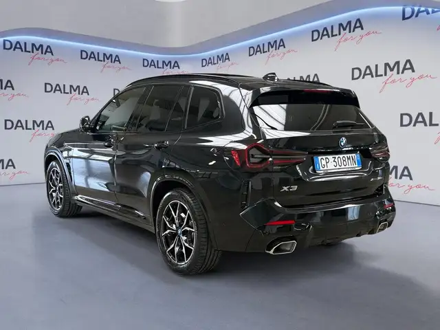 BMW X3 view 3
