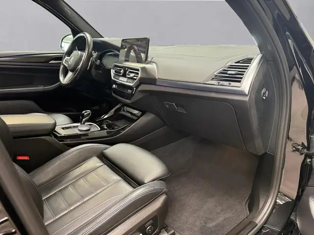 BMW X3 view 14