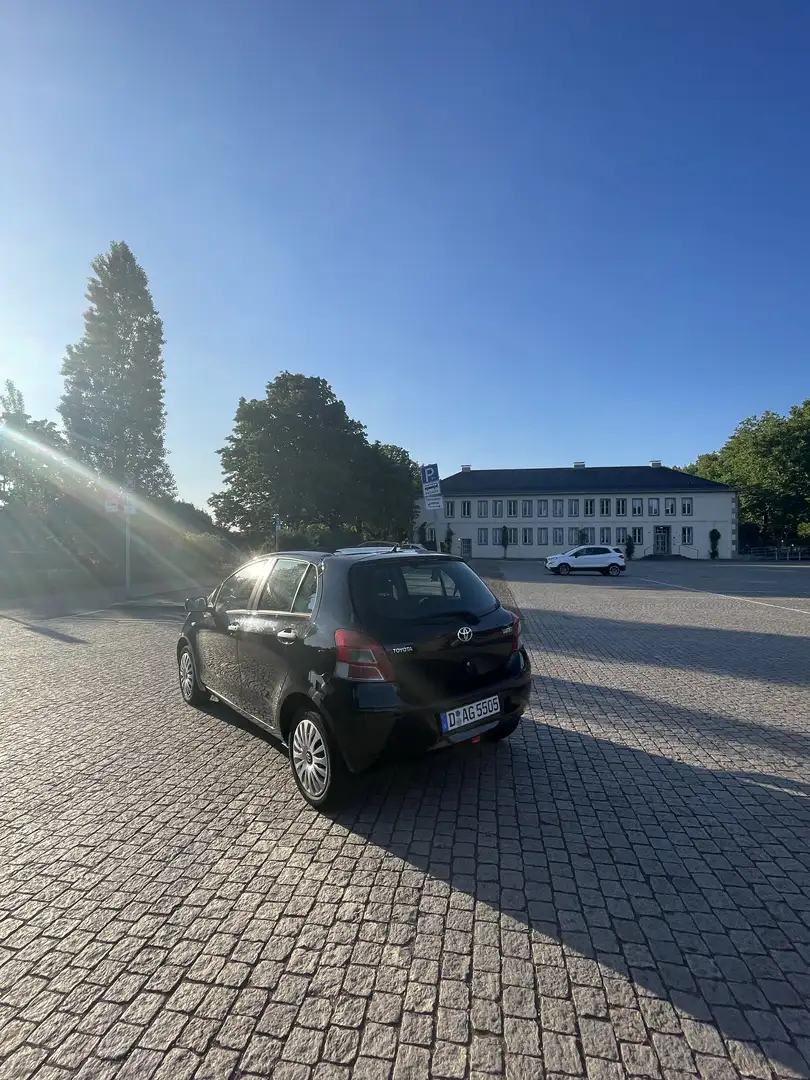 Toyota Yaris 1.33 VVT-i Cool - 1