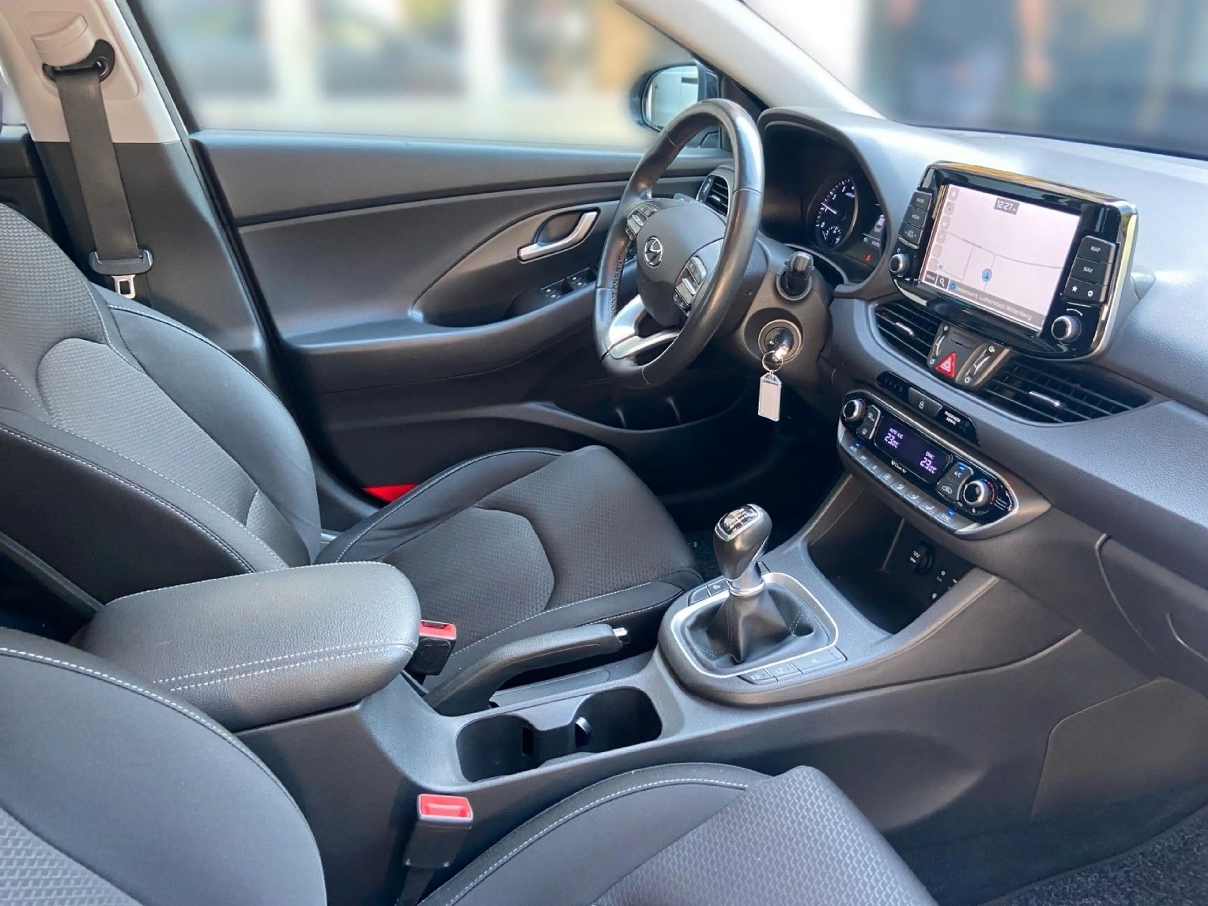 Hyundai i30 1.0 T-GDI Intro — photo 15