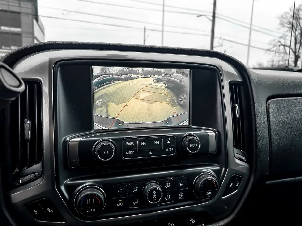 Chevrolet Silverado 1500 снимка Chevrolet Silverado 1500