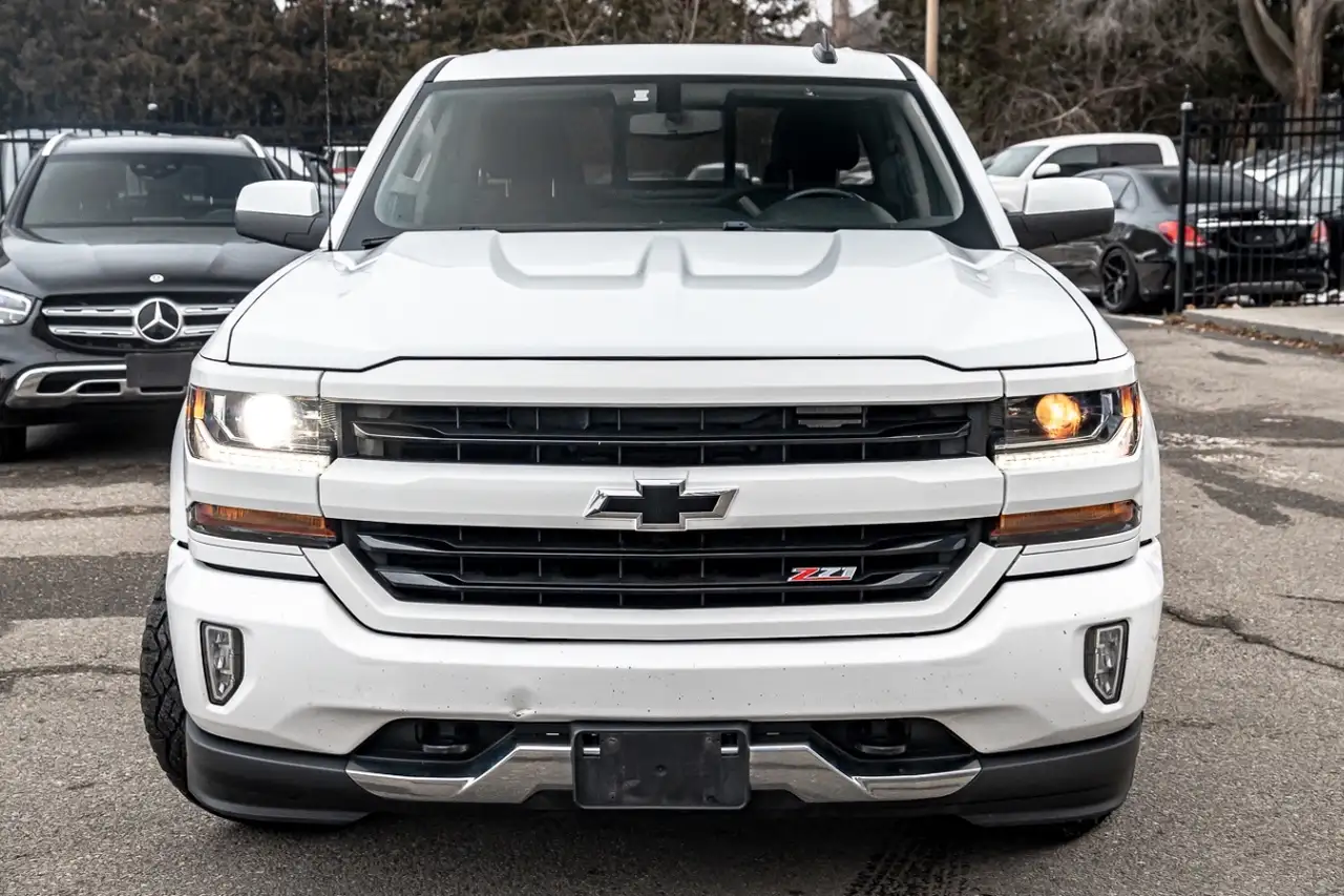 Chevrolet Silverado 1500 снимка Chevrolet Silverado 1500