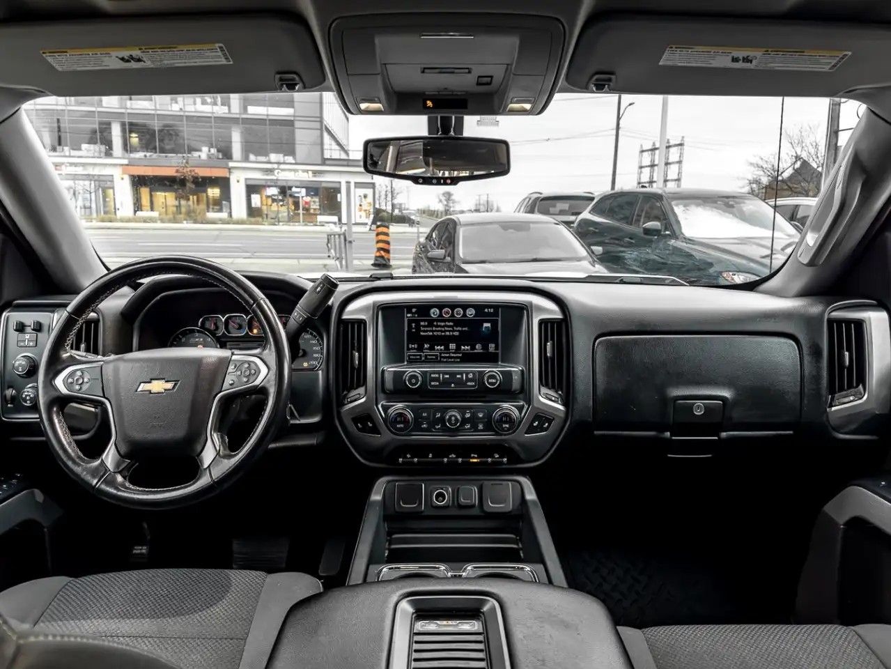 Chevrolet Silverado 1500 снимка Chevrolet Silverado 1500