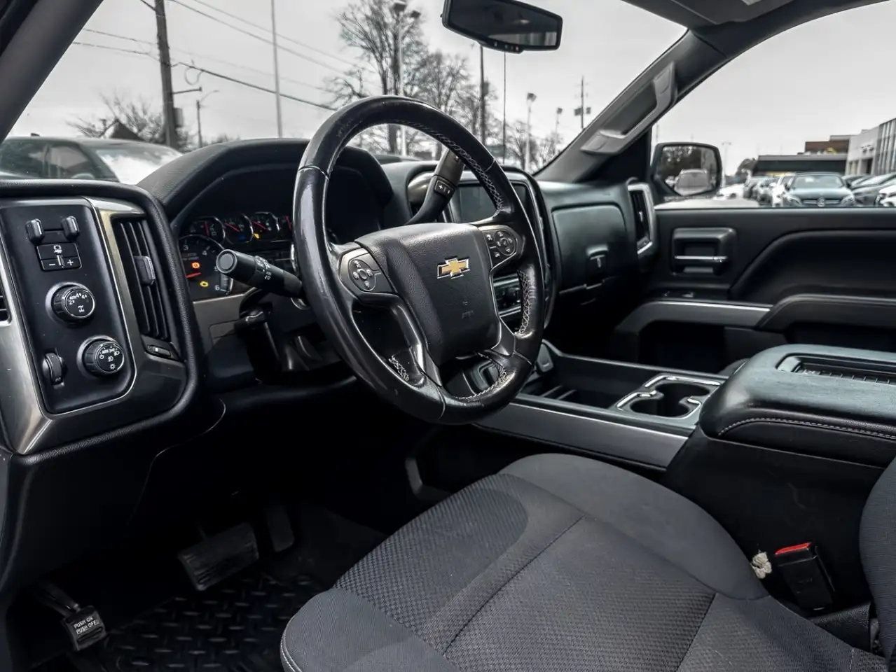 Chevrolet Silverado 1500 снимка Chevrolet Silverado 1500