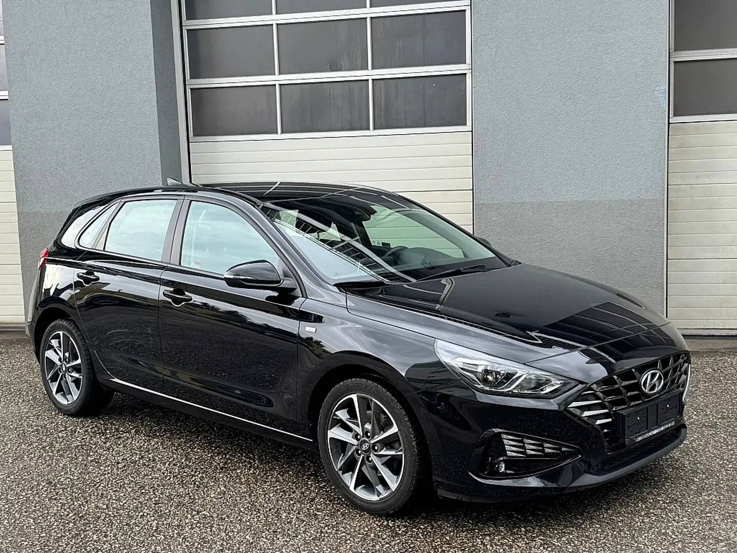Hyundai i30 1,0 T-GDI Trend Line Noir - 1