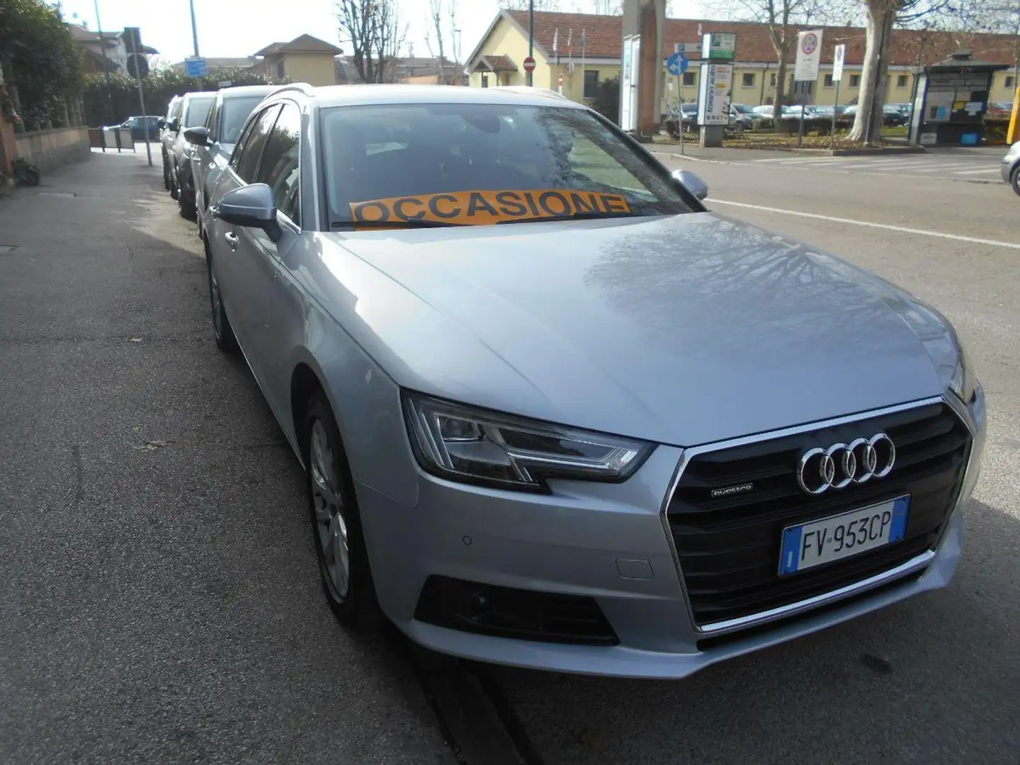 Audi A4 40 TDI quattro S tr. Bus. Adv. Argento - 2