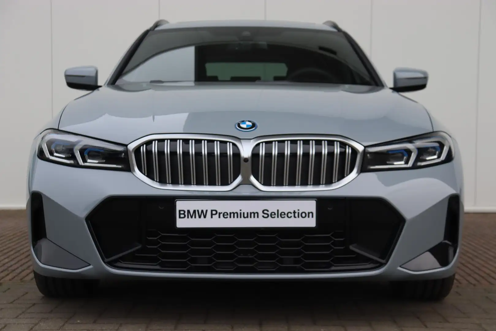 BMW 330 3-serie Touring 330e M Sportpakket/ Innovation Pac Gris - 2