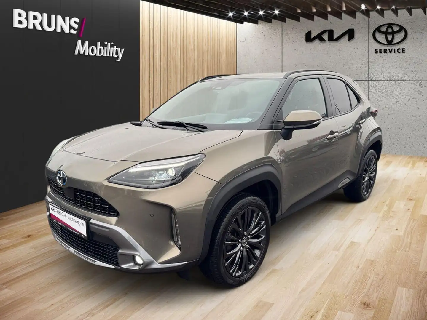 Toyota Yaris Cross 1.5 Hybrid VVT-I AWD-i Adventure Bronze - 2