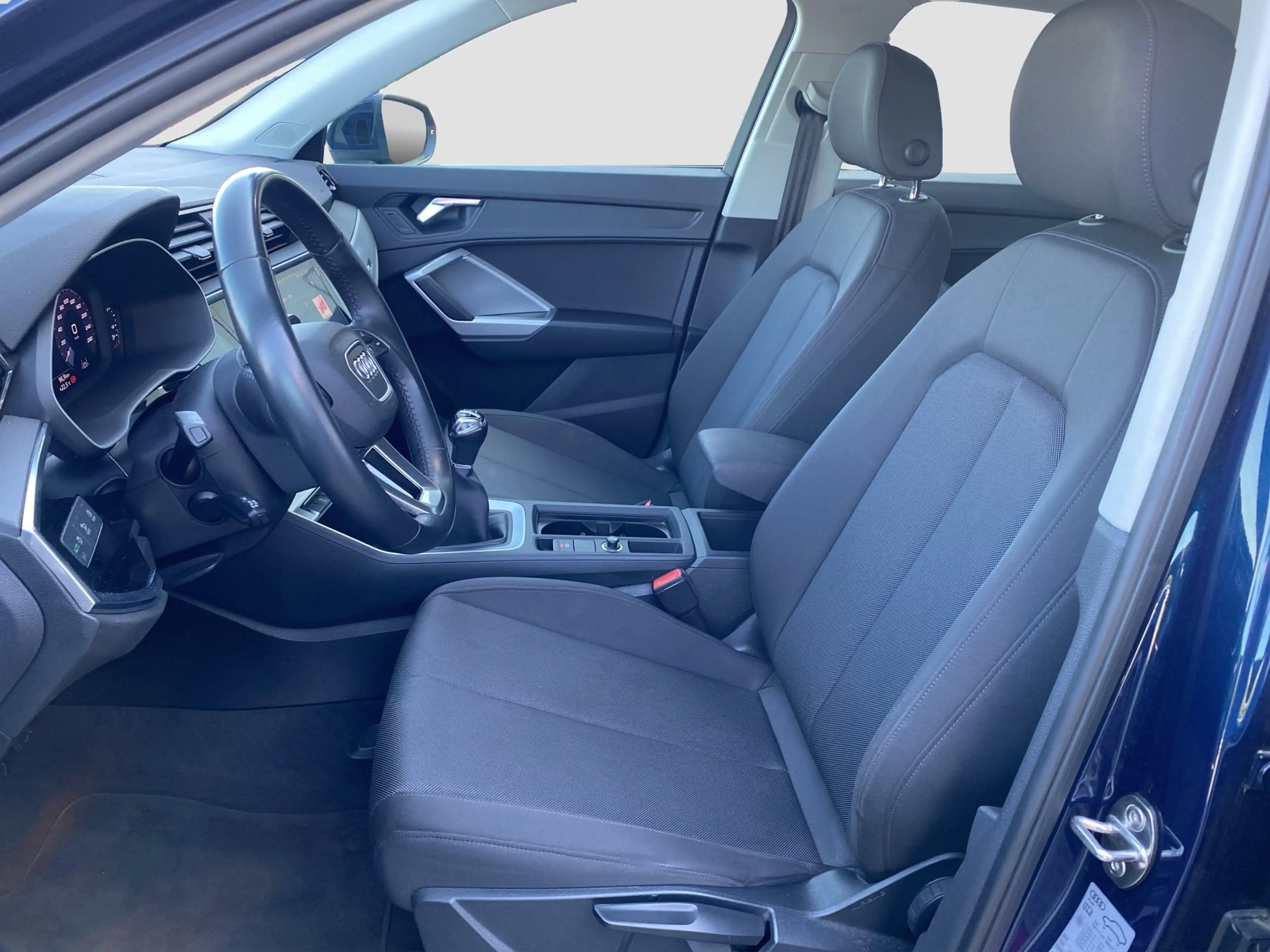 Audi Q3 35 1.5 TFSI advanced ACC PDC — photo 10