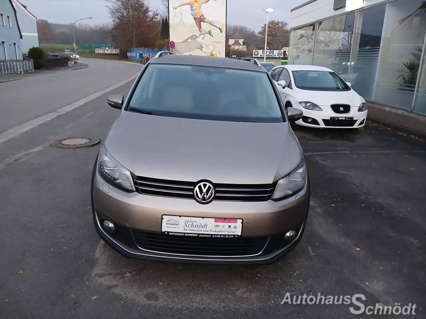 Volkswagen Touran 2.0 TDI Cross Navi Klima Einparkhilfe Beige - 2
