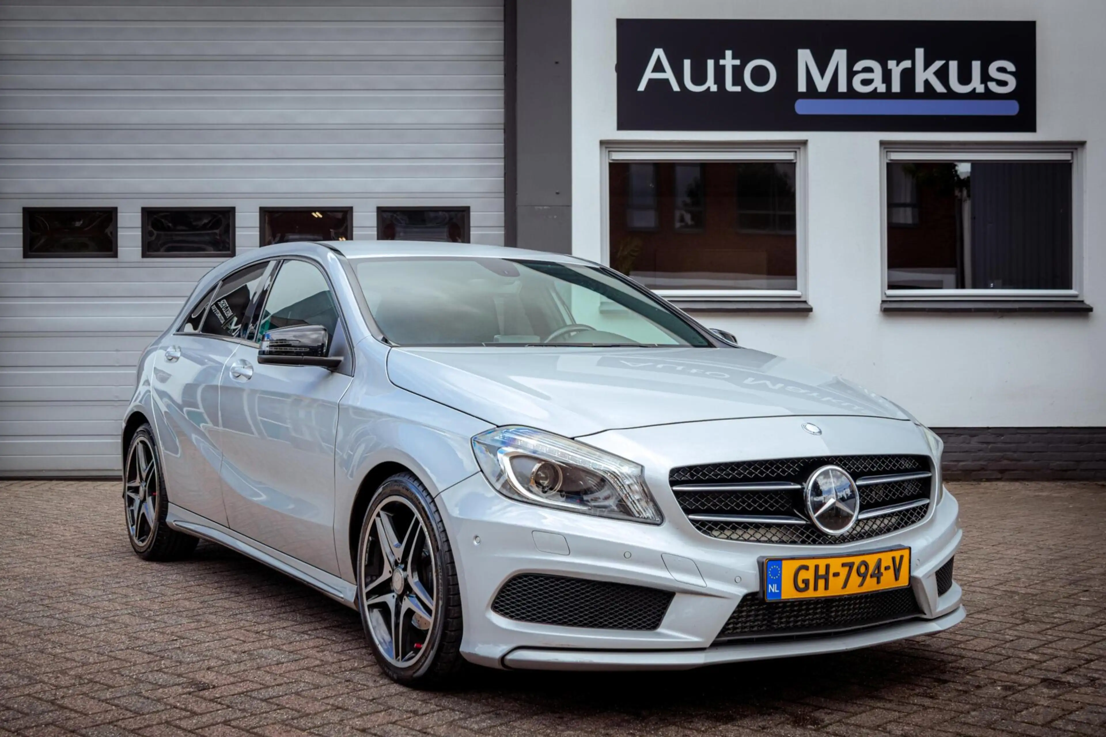Mercedes-Benz A 180 AMG|Harman/Kardon|Xenon|Stoelverwarming
