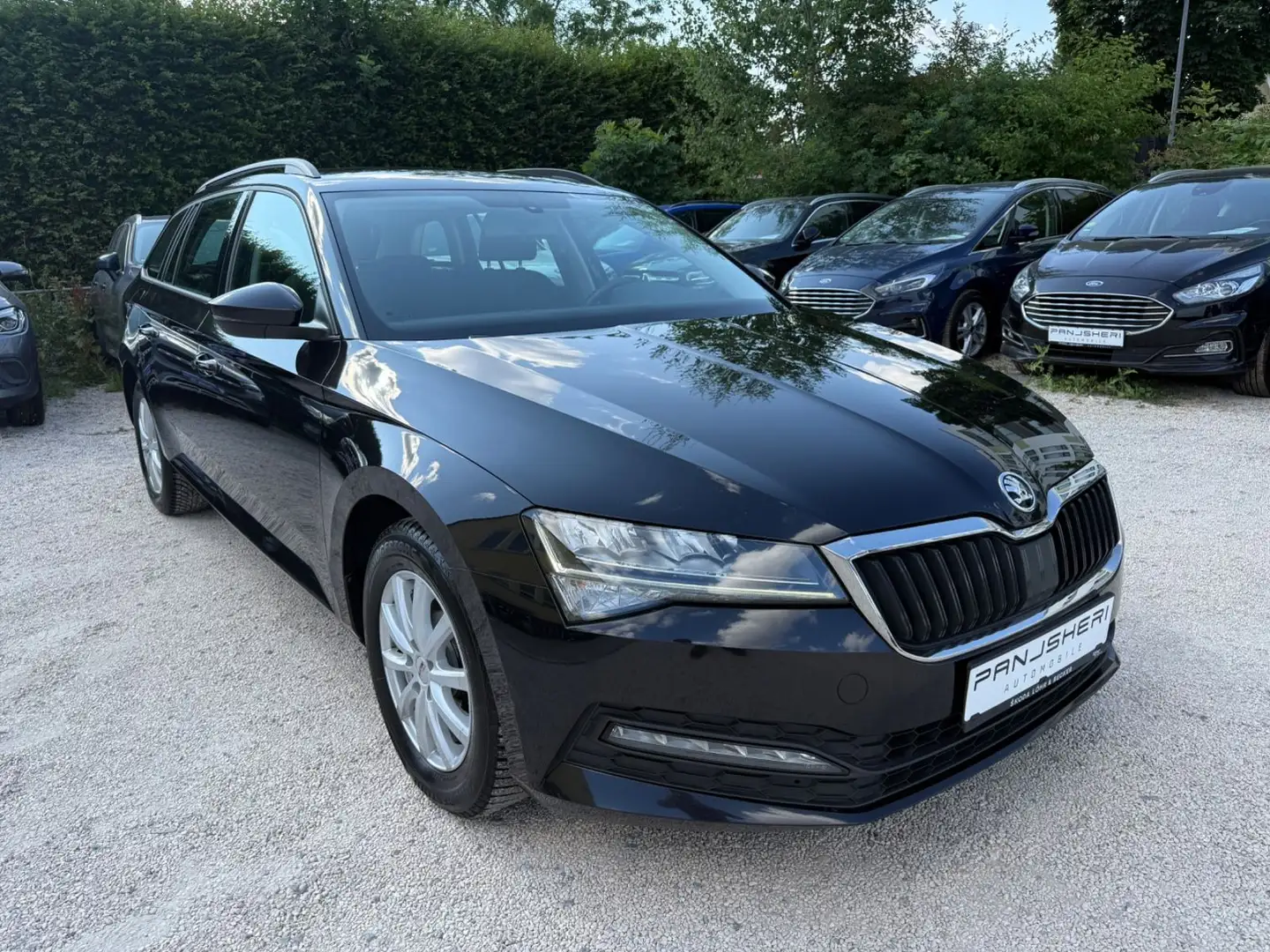 Skoda Superb Combi 2.0 TDI Active Navi AppleCarplay Schwarz - 1