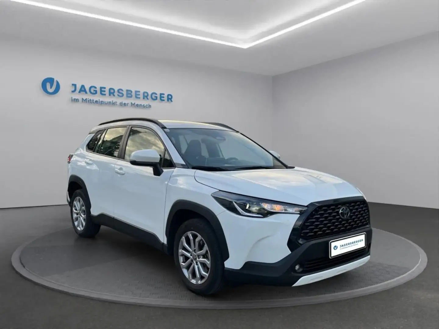 Toyota Corolla Cross 1,8 Hybrid Active 2WD Blanc - 1