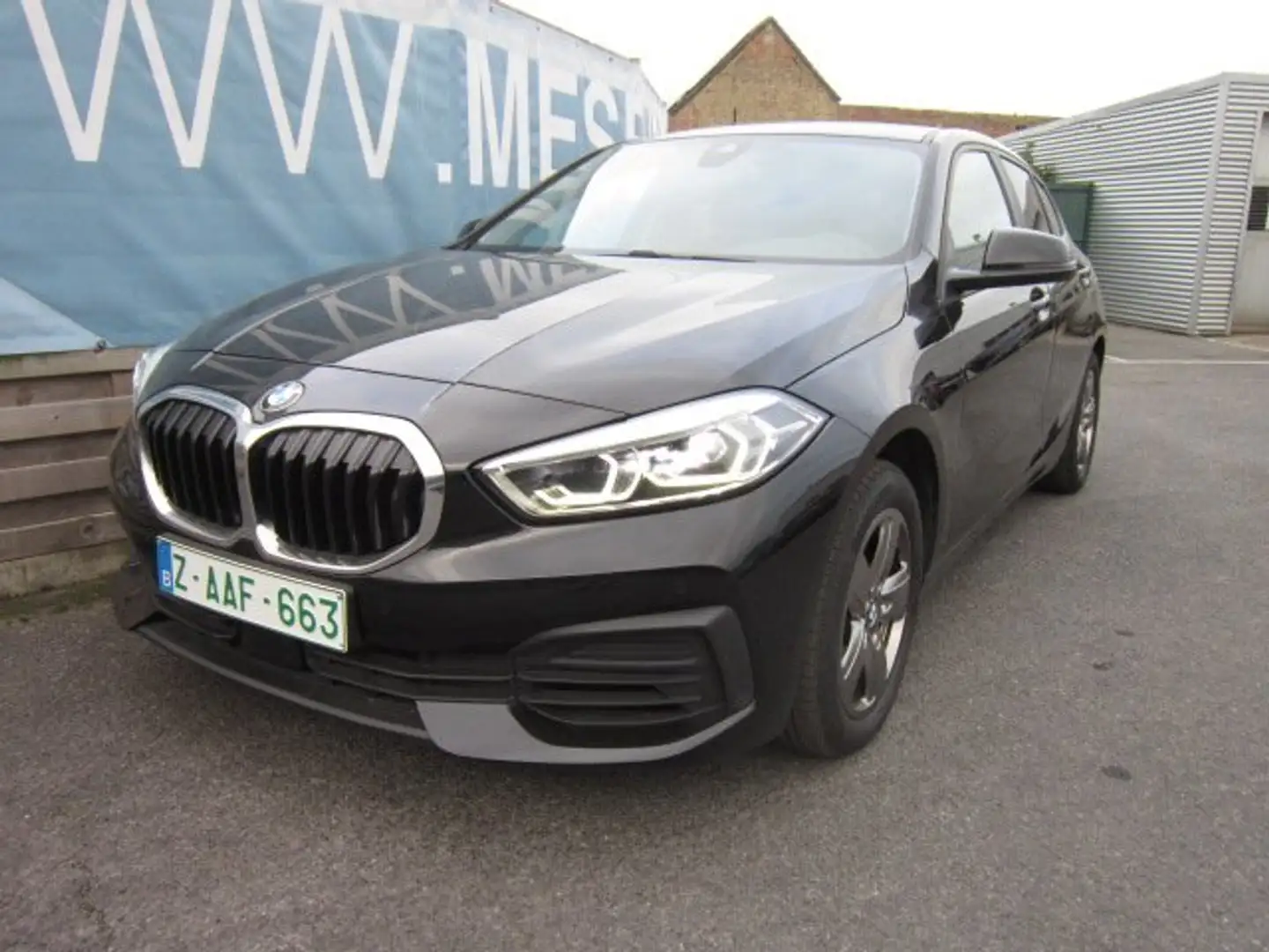 BMW 116 iA NAVI + KOPLAMP LED + AUTOMAAT + PDC + CRUISE C. Zwart - 2