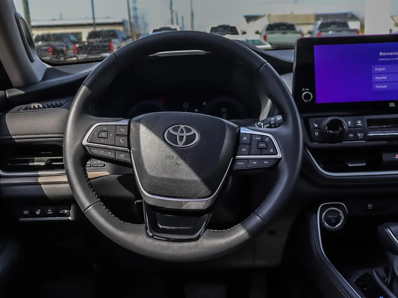 Toyota Grand Highlander снимка Toyota Grand Highlander