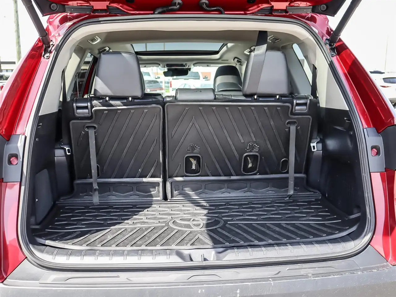 Toyota Grand Highlander снимка Toyota Grand Highlander