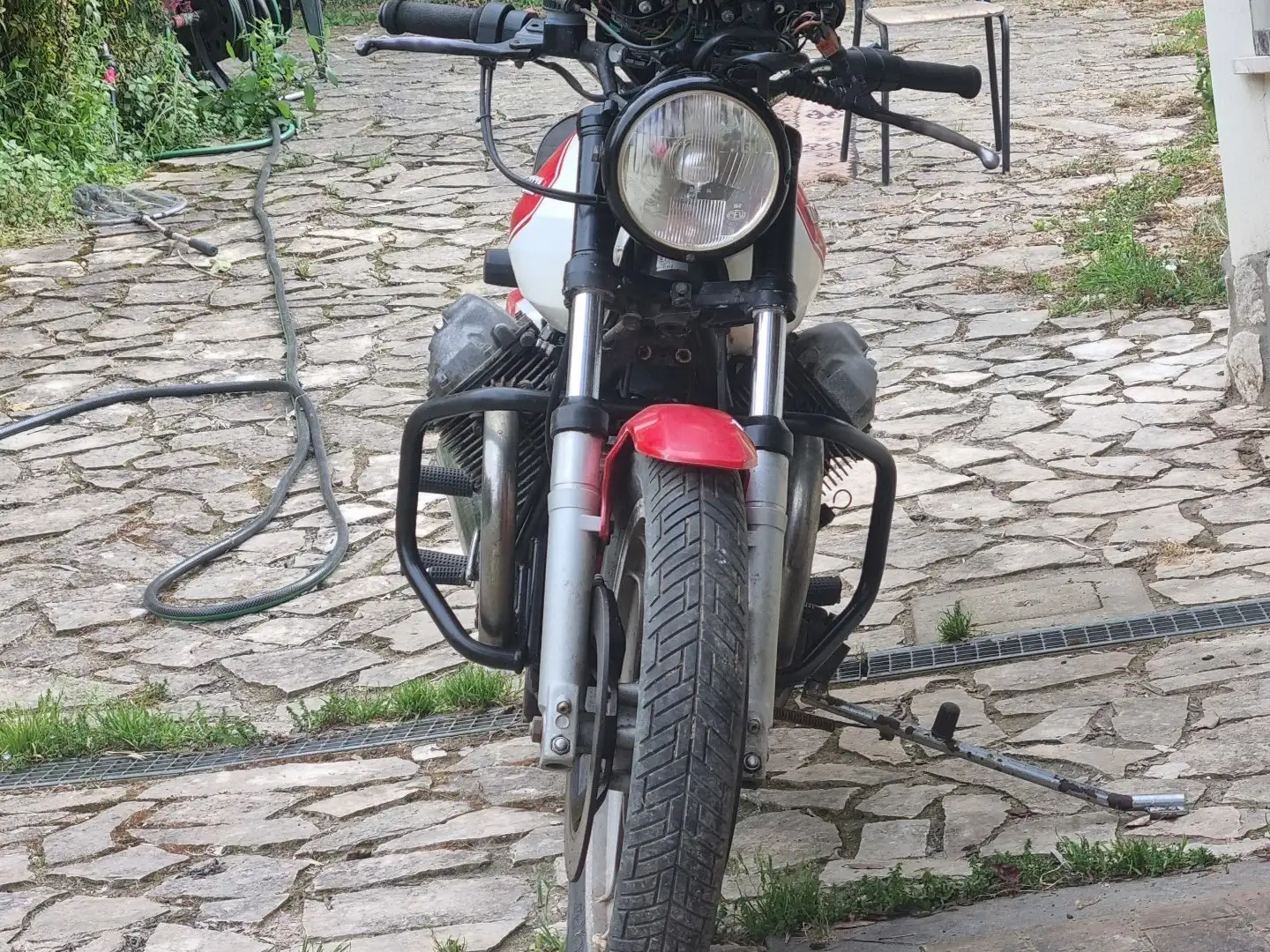 Moto Guzzi 1000 SP Weiß - 2