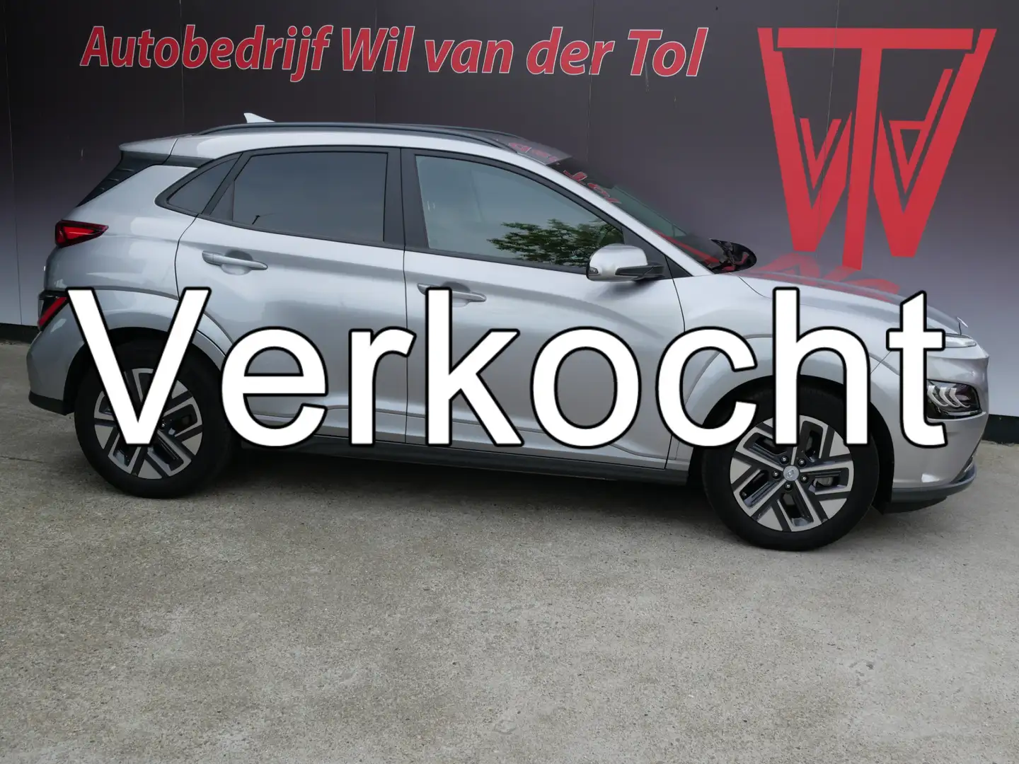 Hyundai KONA EV FASHION 39 kWh | A.C.C. | H.U.D | LED | KEYLESS Šedá - 1