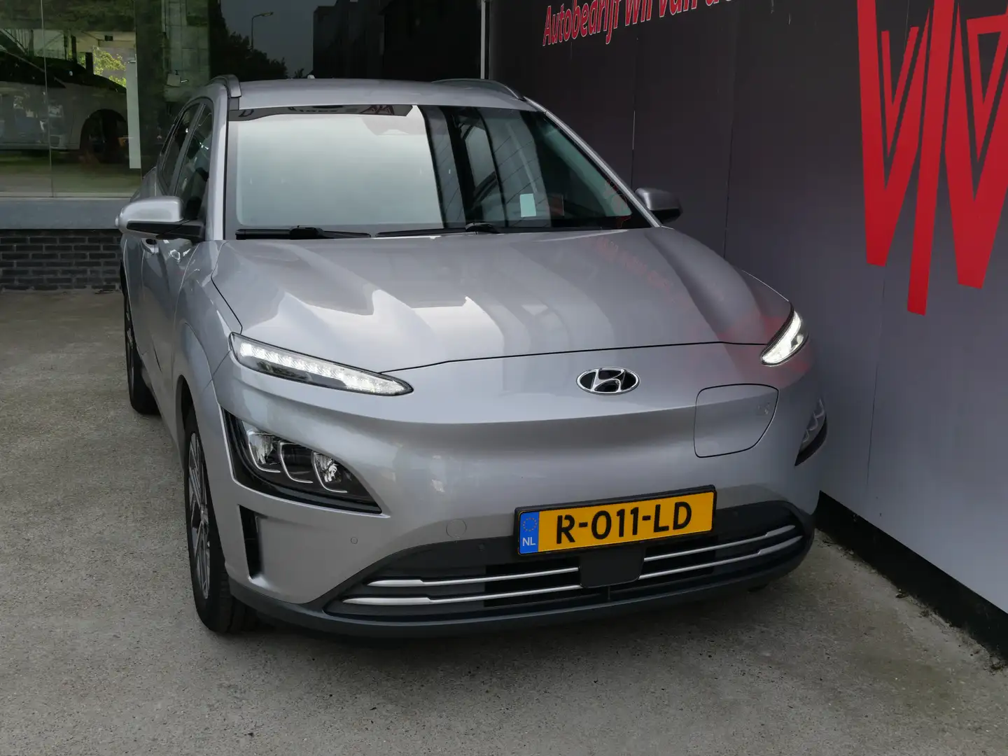 Hyundai KONA EV FASHION 39 kWh | A.C.C. | H.U.D | LED | KEYLESS siva - 2