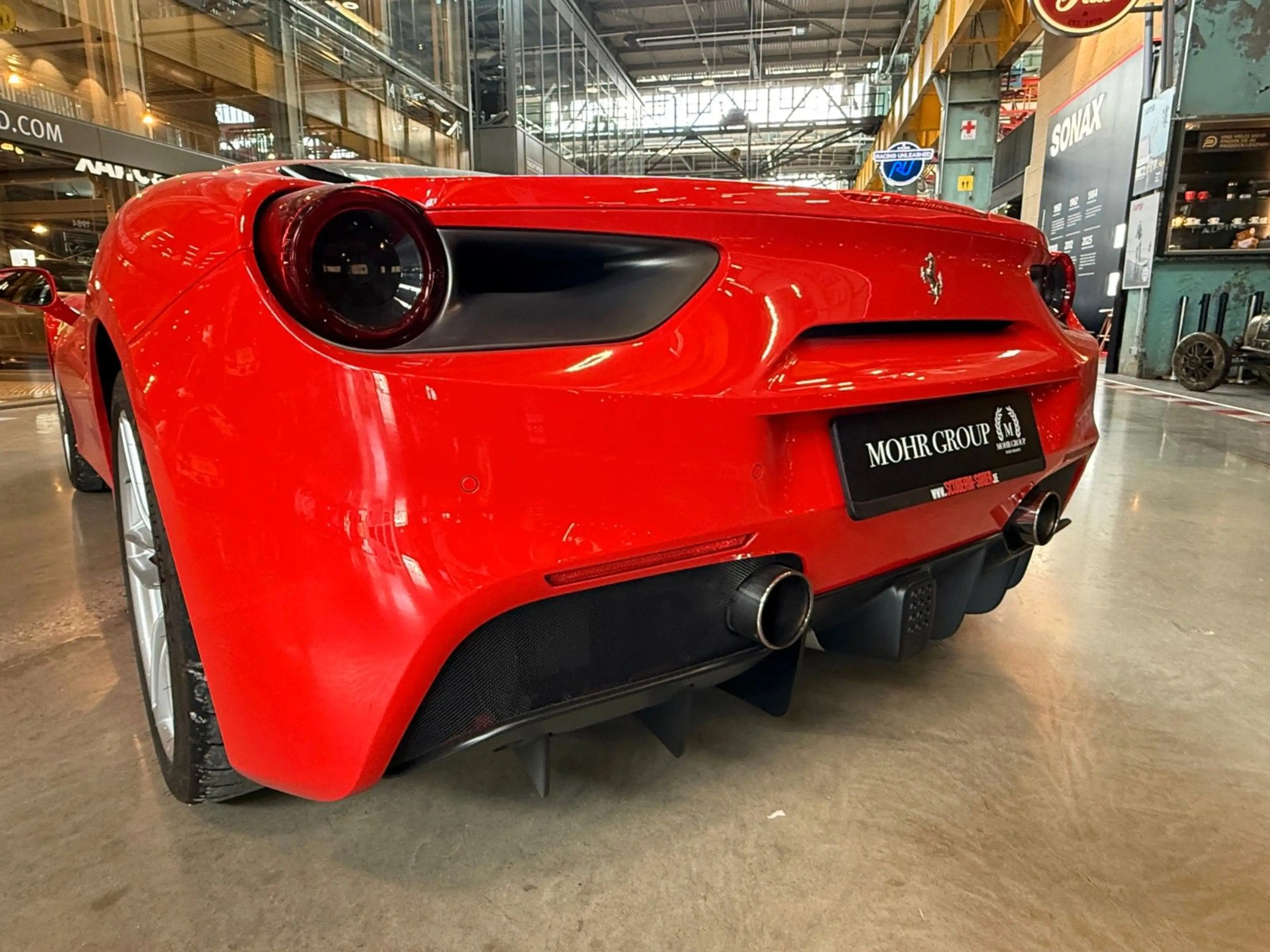 Ferrari 488 /Carbon Lenkrad/Carbon F1 Schaltwippen — photo 8