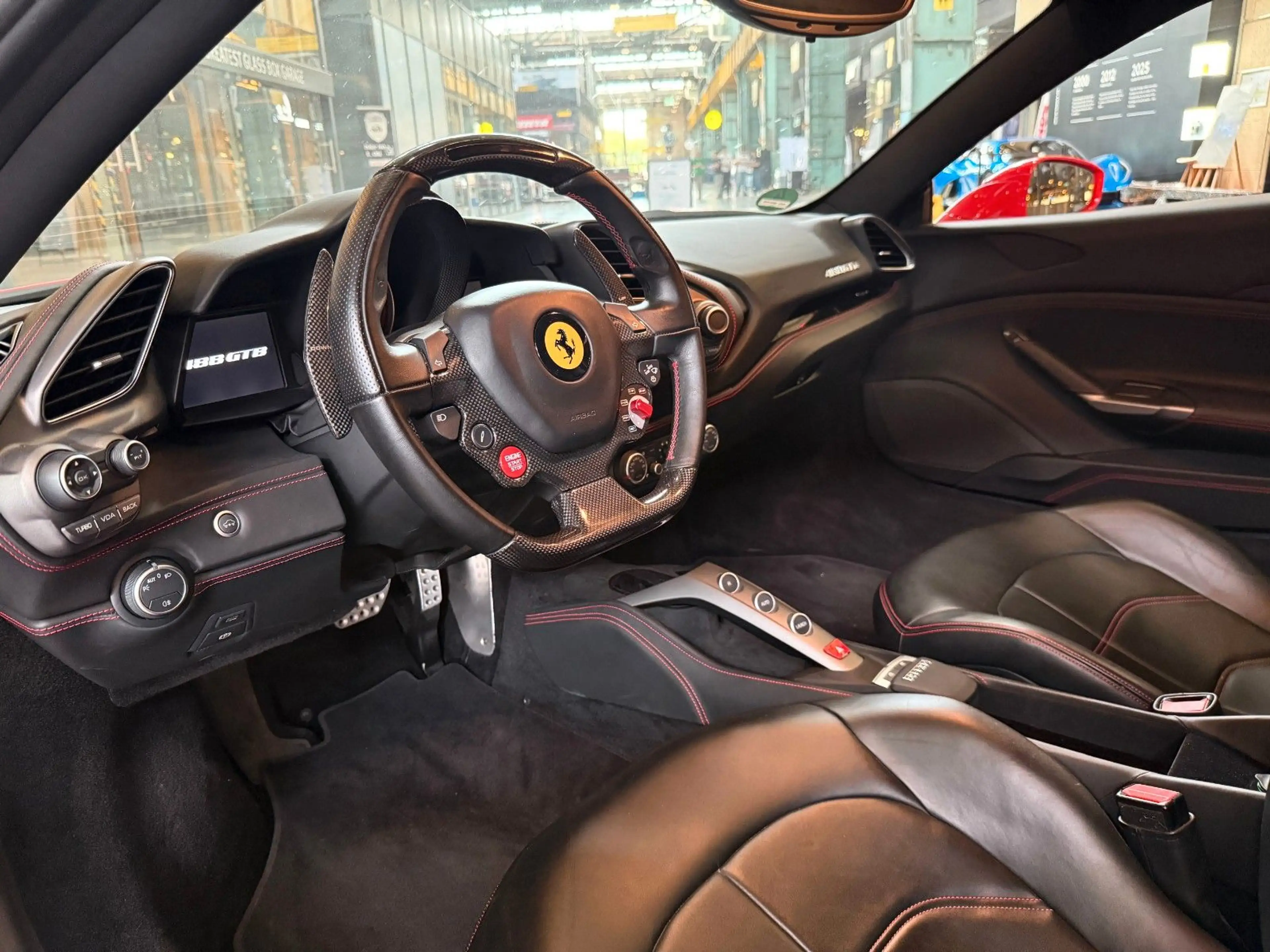 Ferrari 488 /Carbon Lenkrad/Carbon F1 Schaltwippen — photo 12
