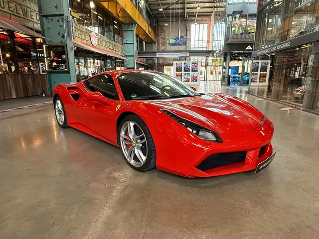 Ferrari 488 /Carbon Lenkrad/Carbon F1 Schaltwippen