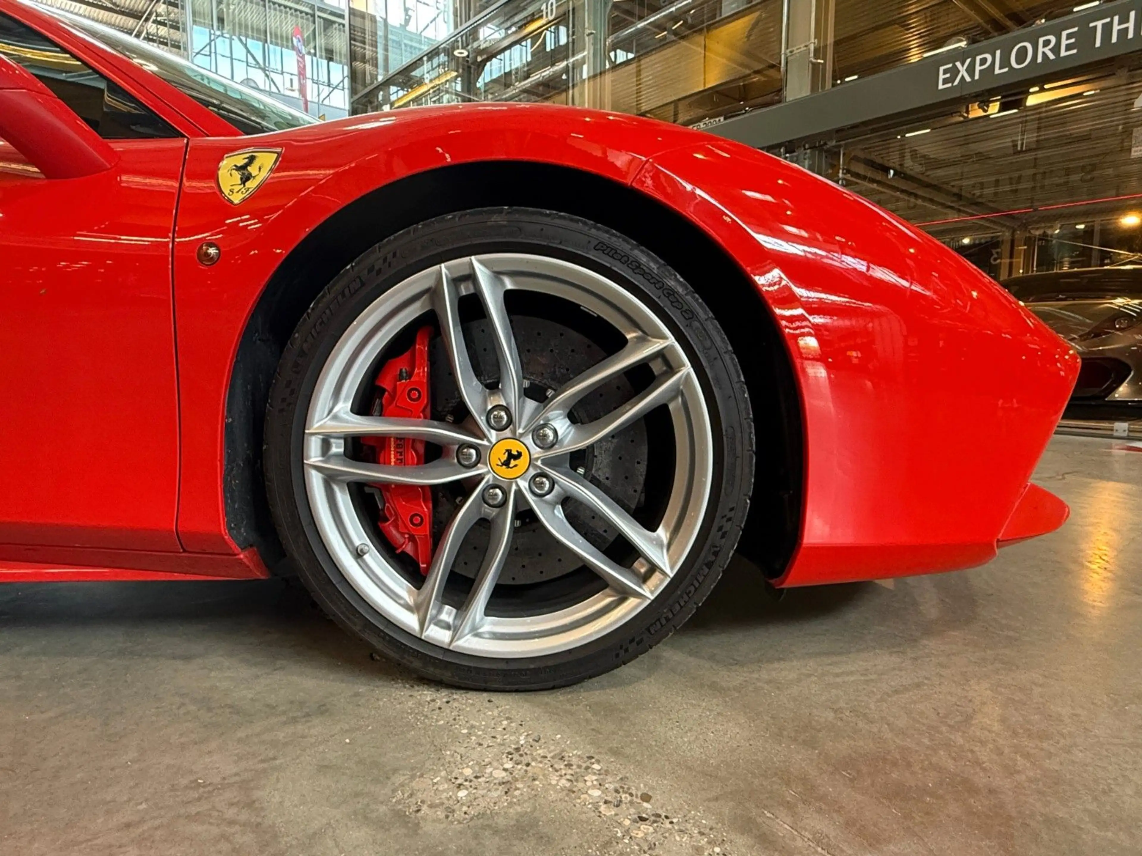 Ferrari 488 /Carbon Lenkrad/Carbon F1 Schaltwippen — photo 10