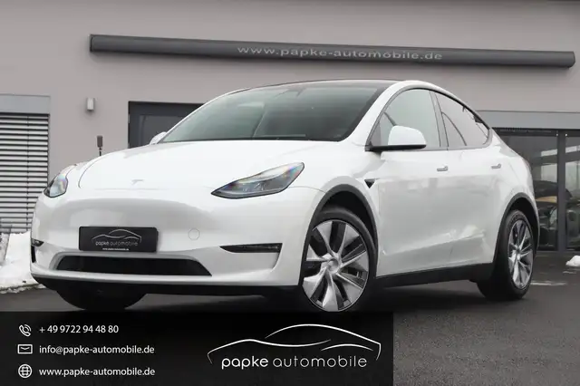 Tesla Model Y Long Range Dual AWD +MWST+1HAND+PANO+AHK+