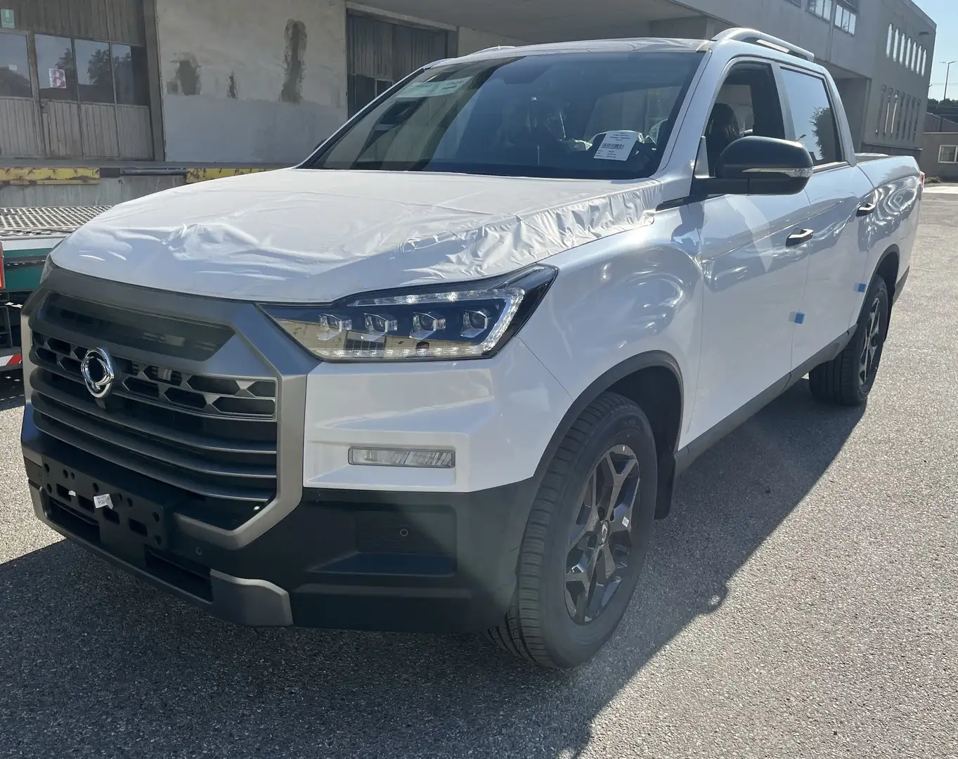 SsangYong Musso GRAN MUSSO Blanc - 1