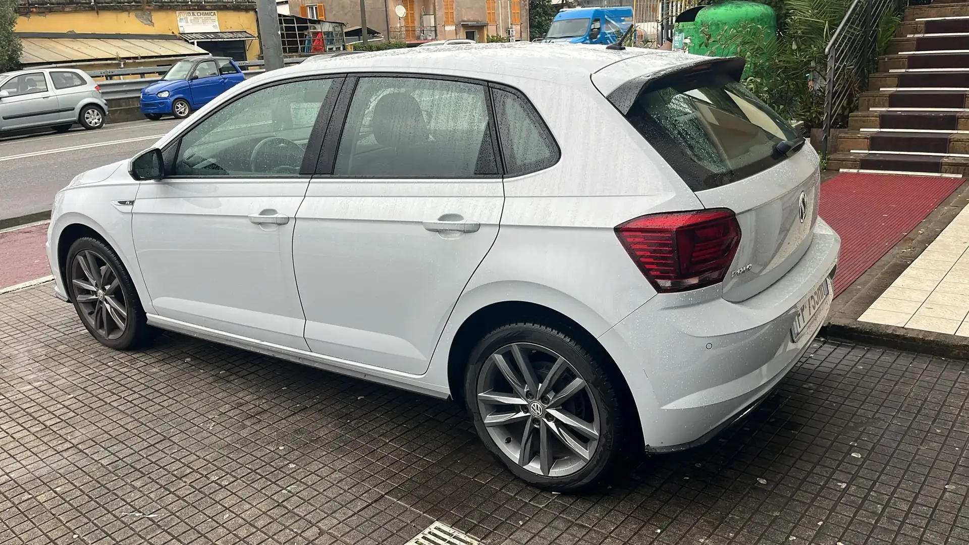 Volkswagen Polo Polo VI 2017 5p 1.6 tdi R--LINE Highline 95cv Gris - 2