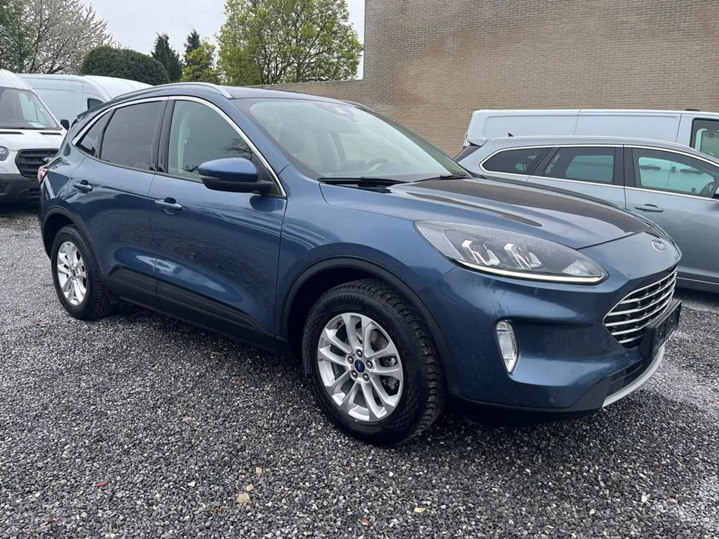 Ford Kuga Titanium 1.5i Ecoboost 6v Man  Chrome Blue / Wint - 1