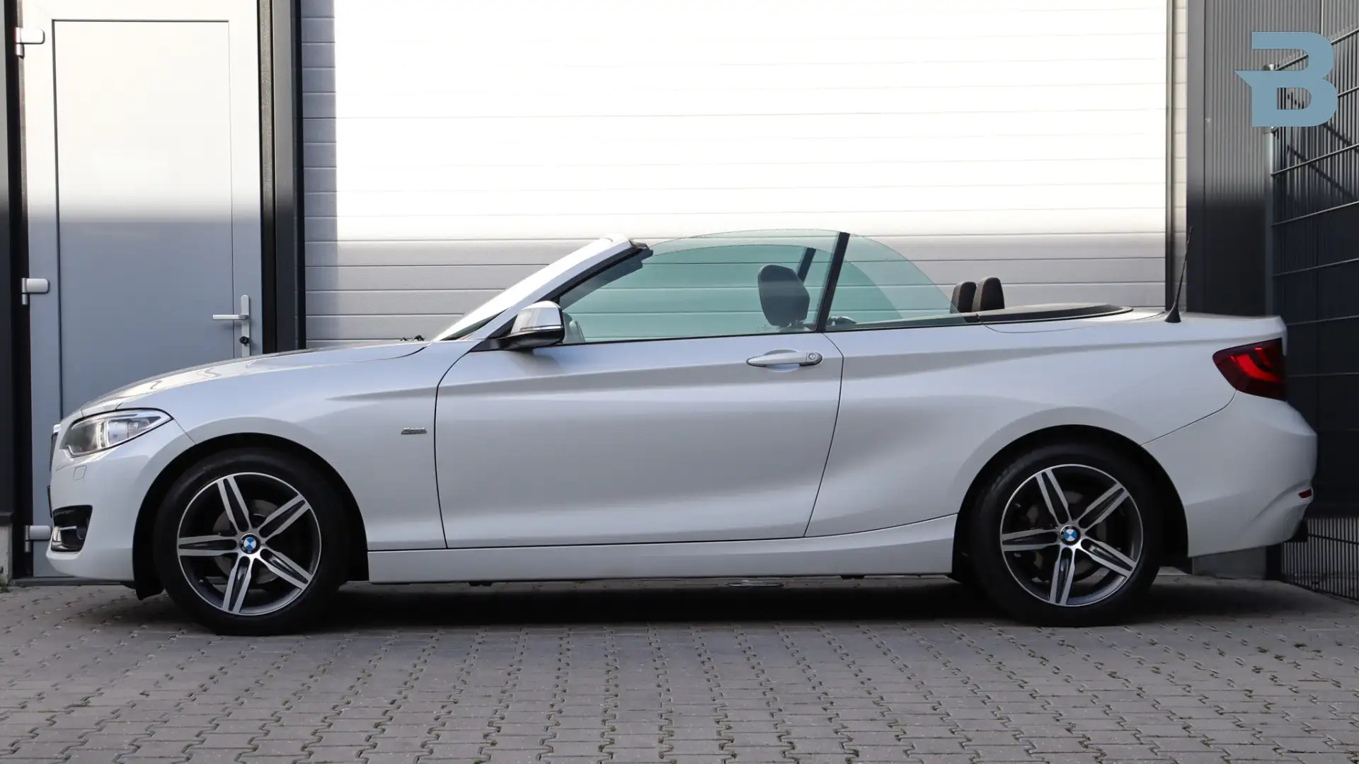 BMW 218 2-serie Cabrio 218i Executive Sport-Line | Leder | Wit - 2