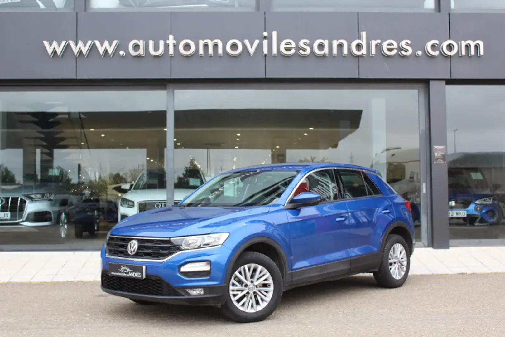 Volkswagen T-Roc 1.6TDI Edition Azul - 1