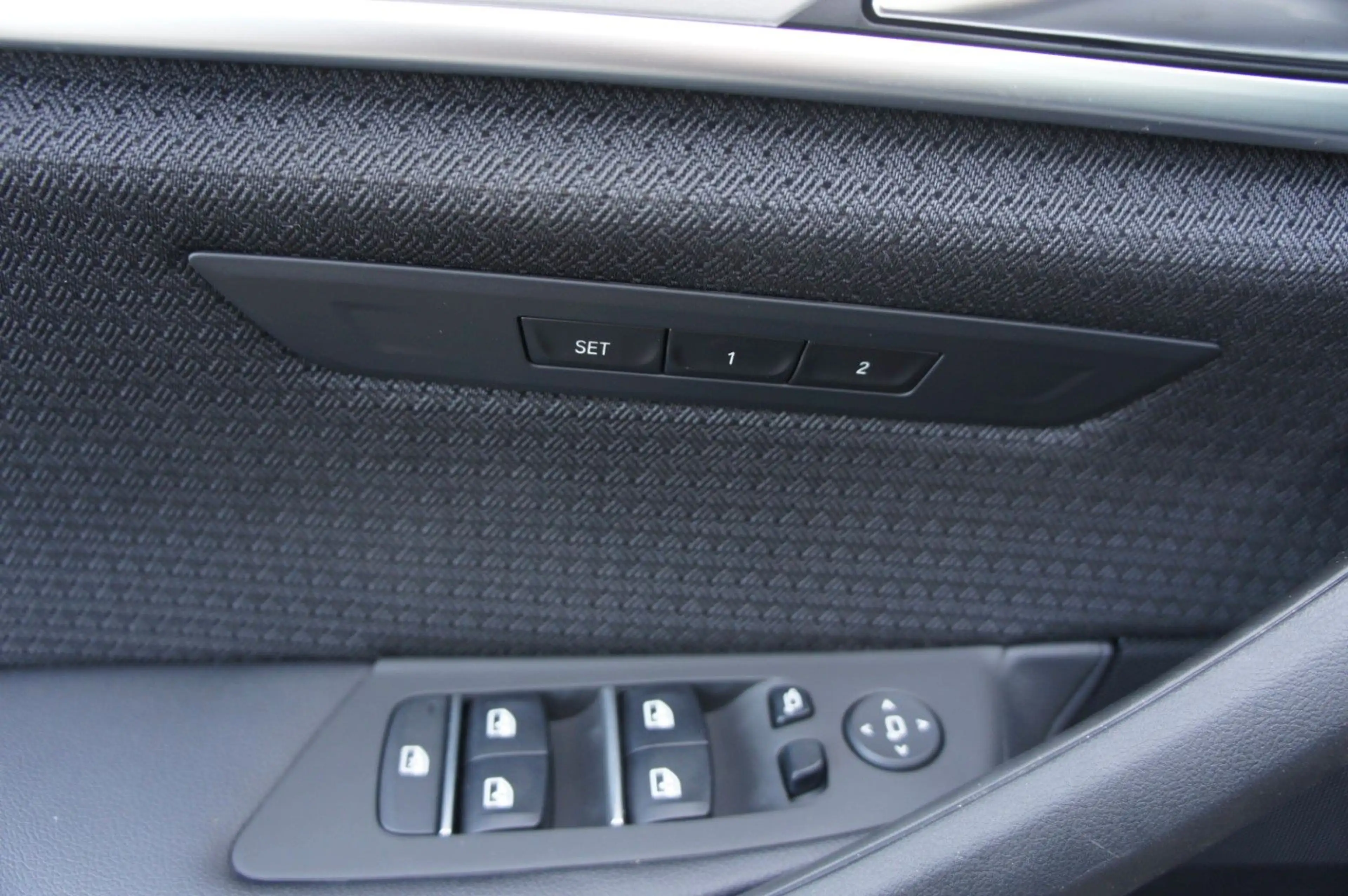 BMW 530 d xDrive*STDHZG*360°*HUD*18*M-FAHRWERK* — photo 15