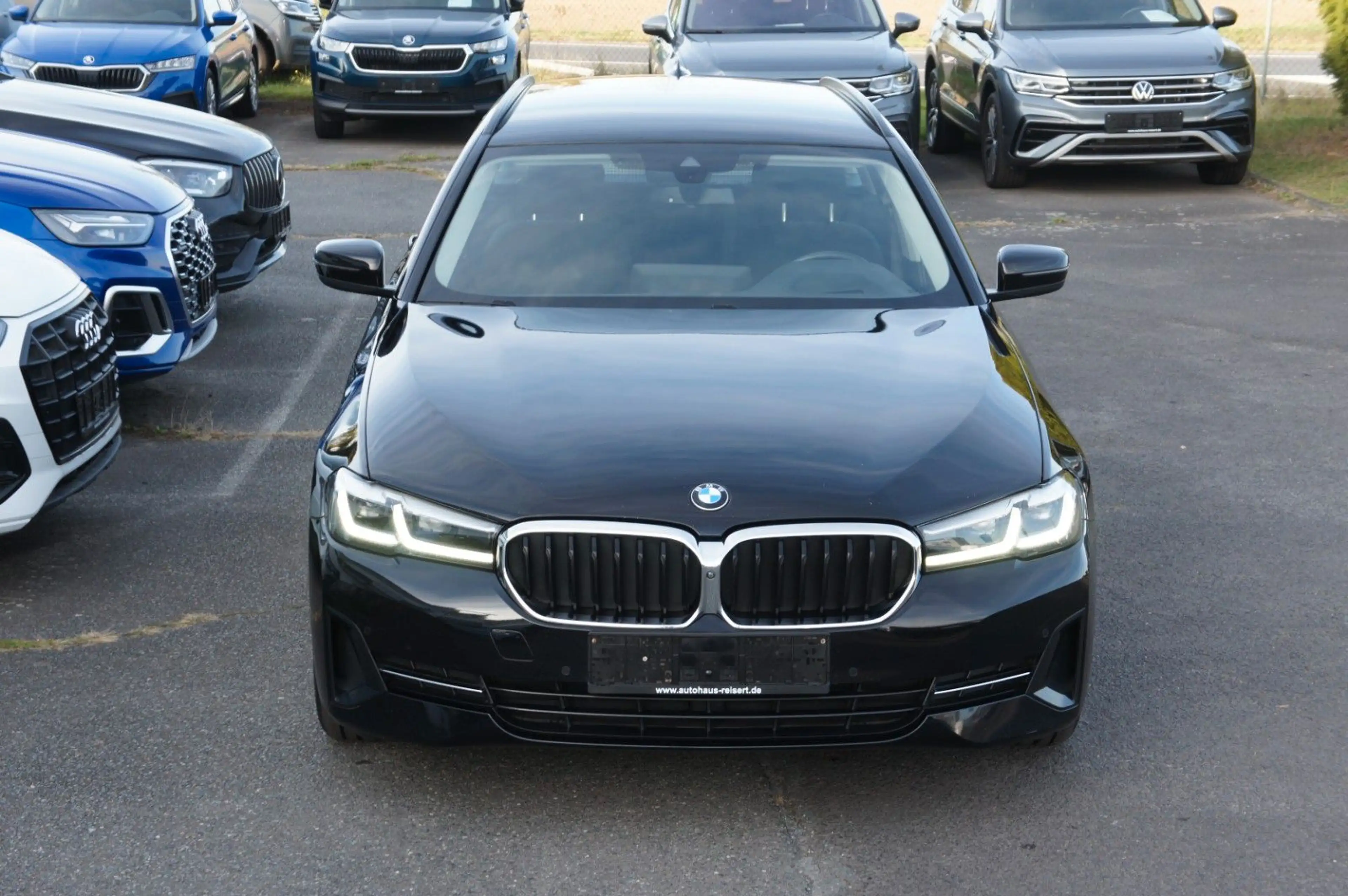 BMW 530 d xDrive*STDHZG*360°*HUD*18*M-FAHRWERK* — photo 5