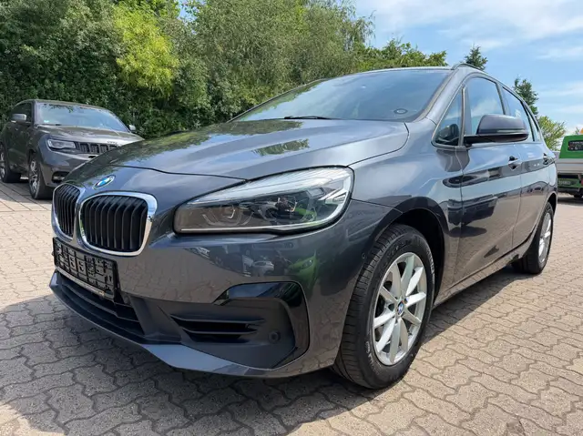 BMW 218 218 i Advantage Klimaautomatik, AHK , LED-Scheinwerfer