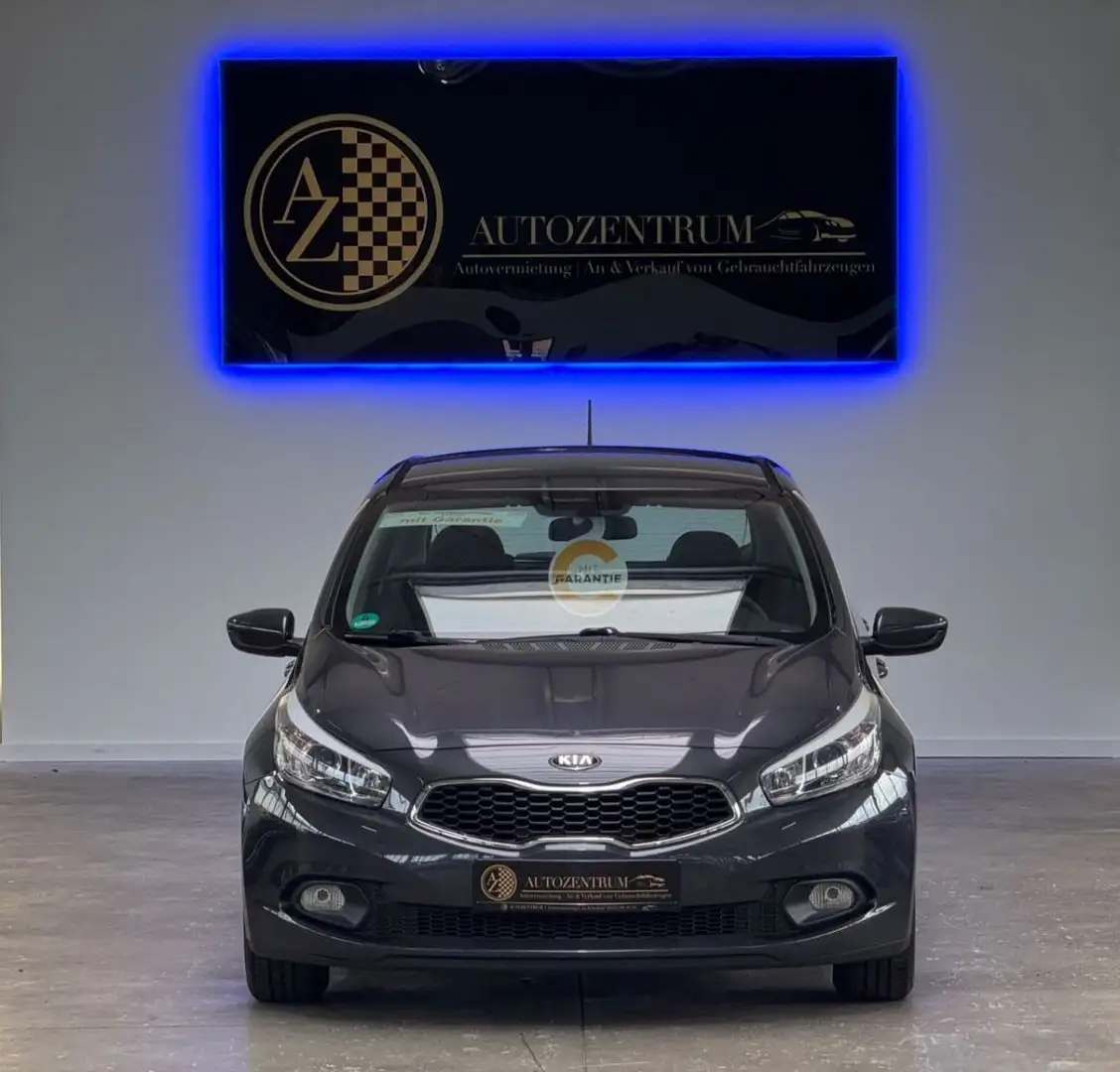Kia Ceed / cee'd Ceed Lim. 1.6 GDI Attract *GARANTIE*2HAND*5TÜRIG Gris - 2