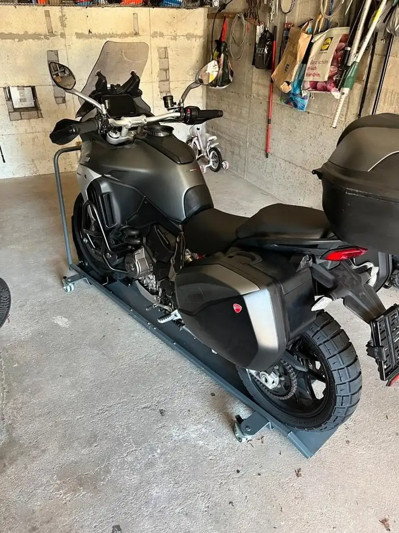 Ducati Multistrada V4 S Сірий - 2