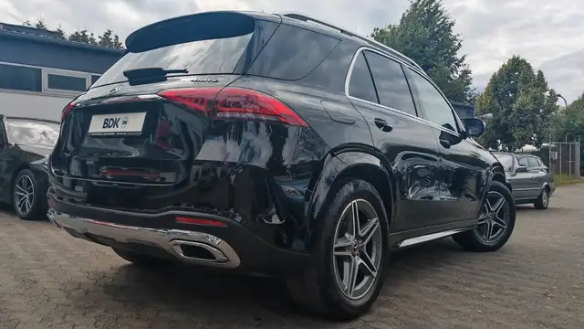 Mercedes-Benz Gle view 3