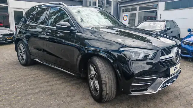 Mercedes-Benz Gle view 2